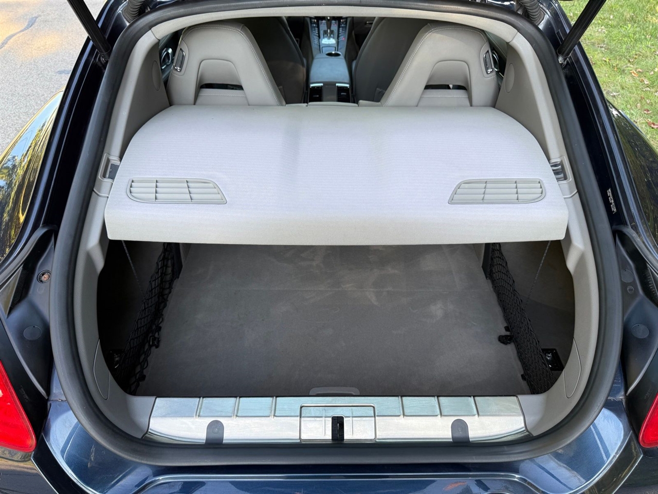 Porsche Panamera 4 2011