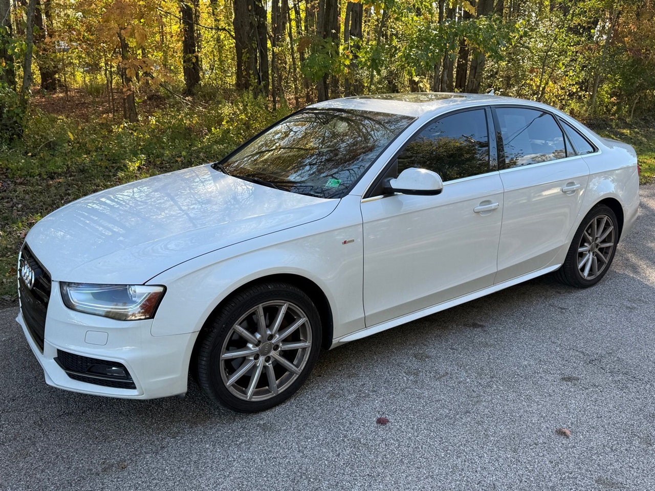 2016 Audi A4 2.0T Premium Plus quattro Sedan AWD 8A
