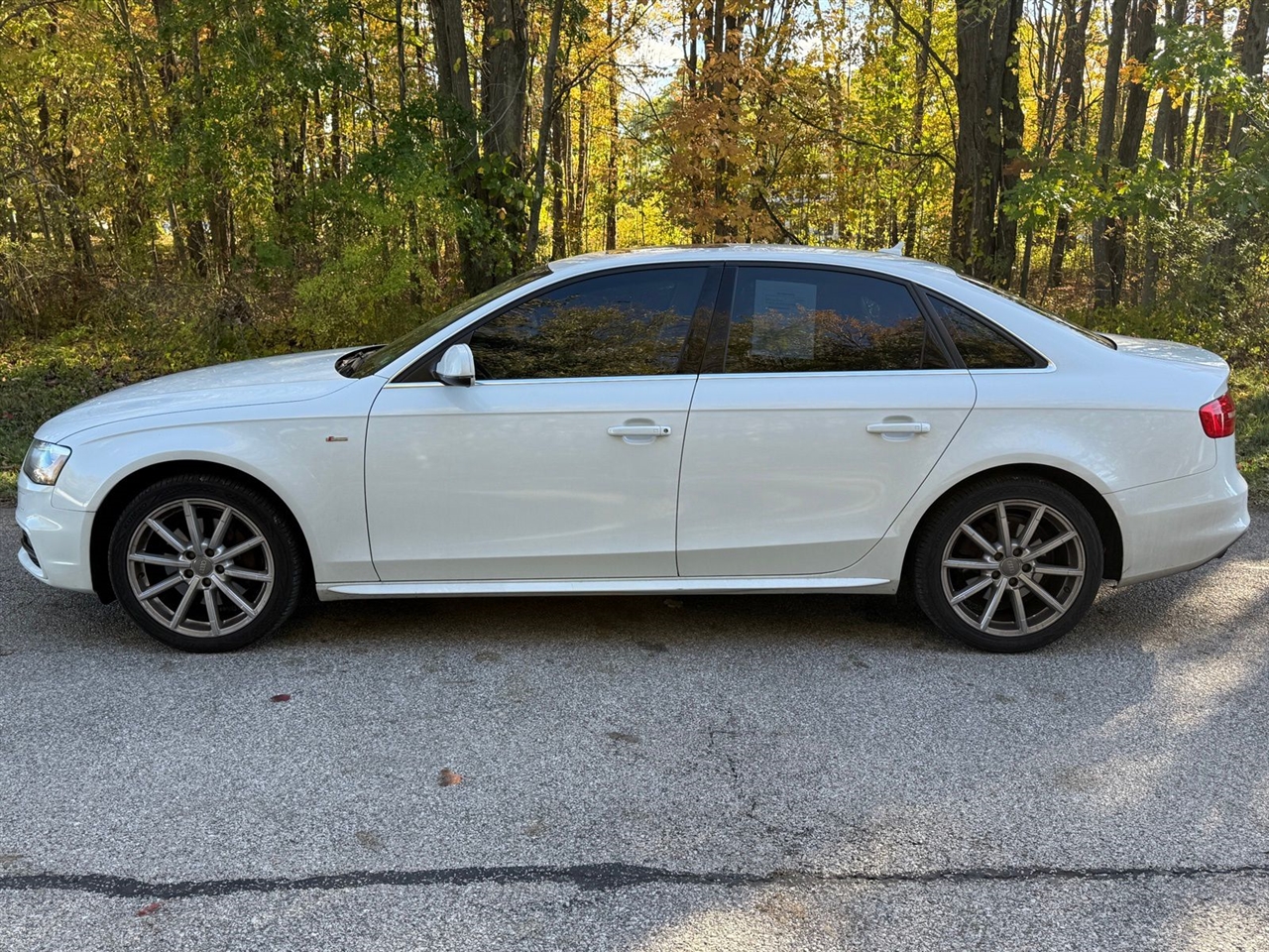 Audi A4 2.0T Premium Plus quattro Sedan AWD 8A 2016