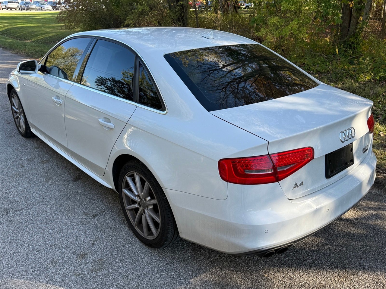 Audi A4 2.0T Premium Plus quattro Sedan AWD 8A 2016