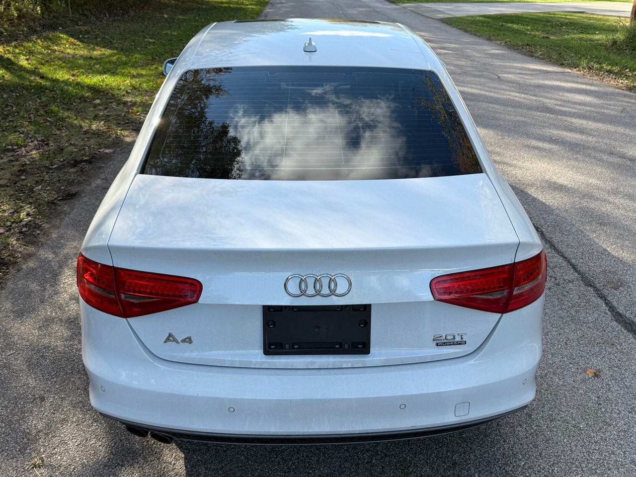 Audi A4 2.0T Premium Plus quattro Sedan AWD 8A 2016