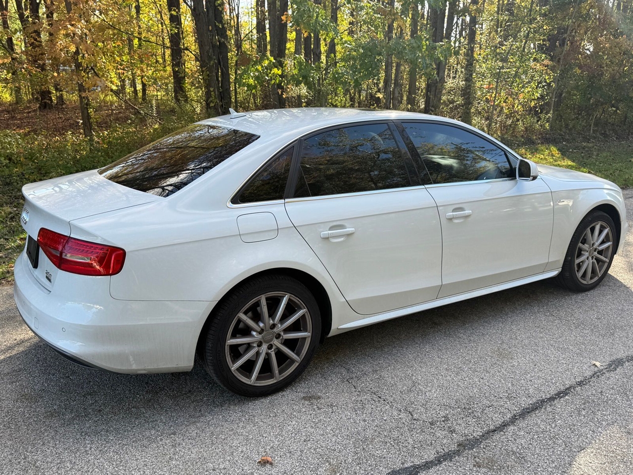 Audi A4 2.0T Premium Plus quattro Sedan AWD 8A 2016