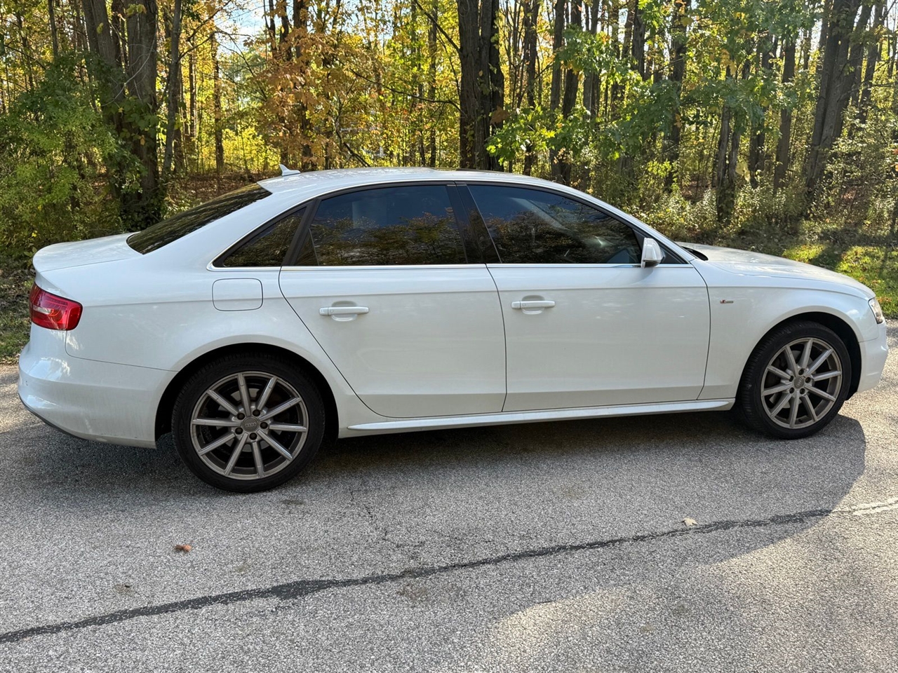 Audi A4 2.0T Premium Plus quattro Sedan AWD 8A 2016