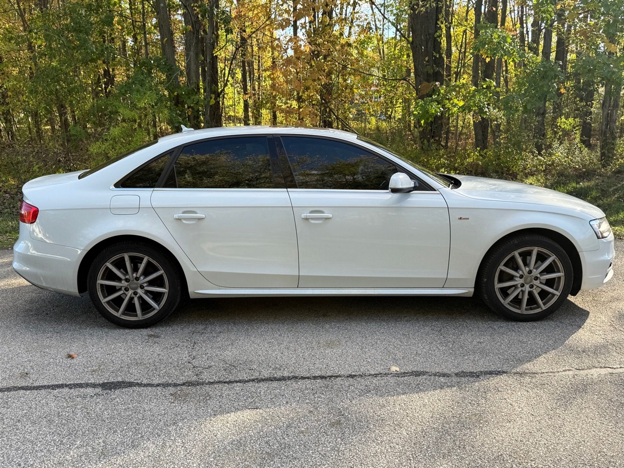 Audi A4 2.0T Premium Plus quattro Sedan AWD 8A 2016