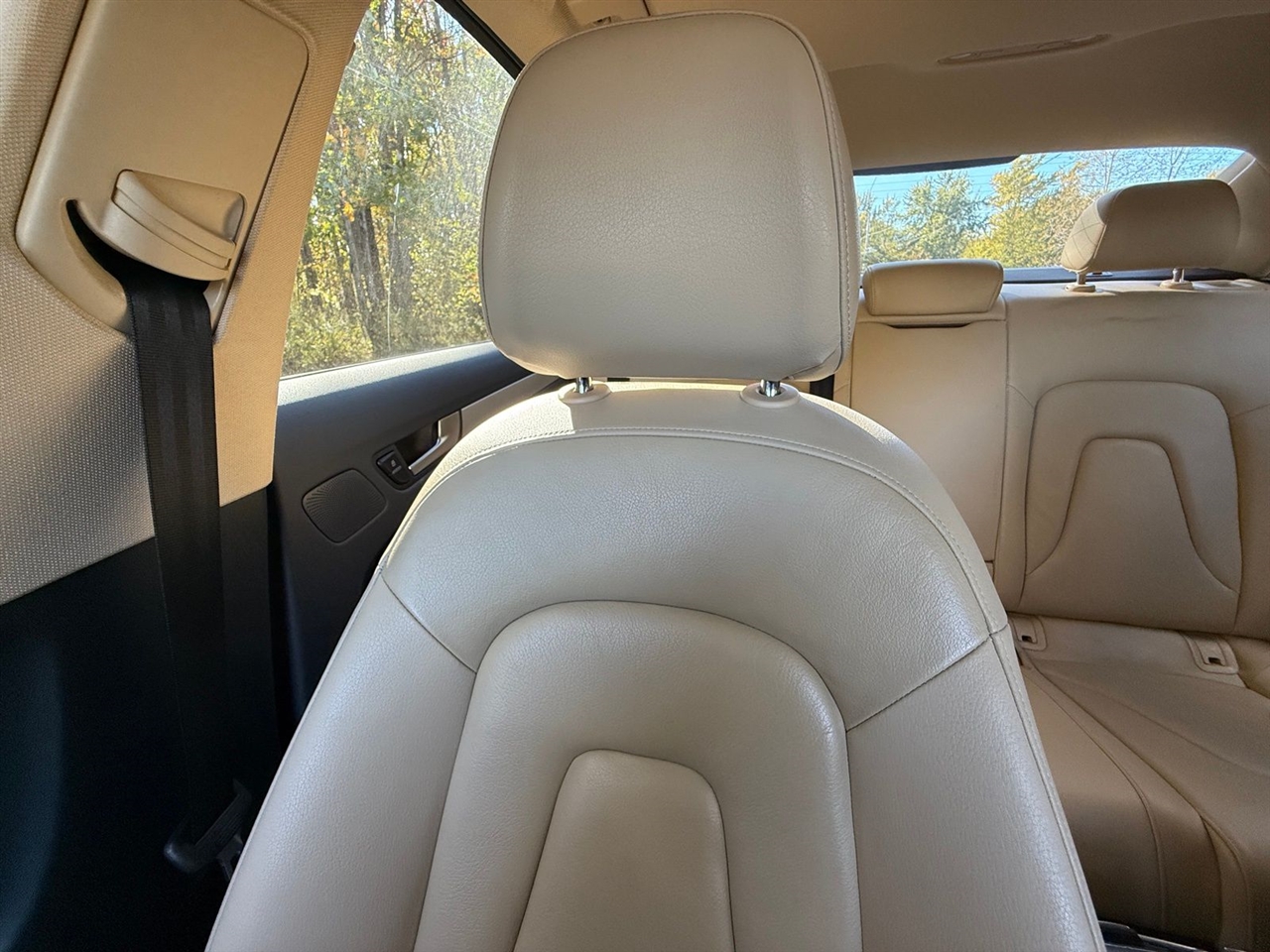 Audi A4 2.0T Premium Plus quattro Sedan AWD 8A 2016