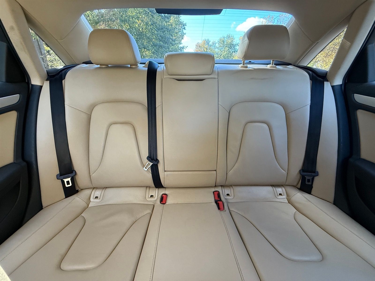 Audi A4 2.0T Premium Plus quattro Sedan AWD 8A 2016