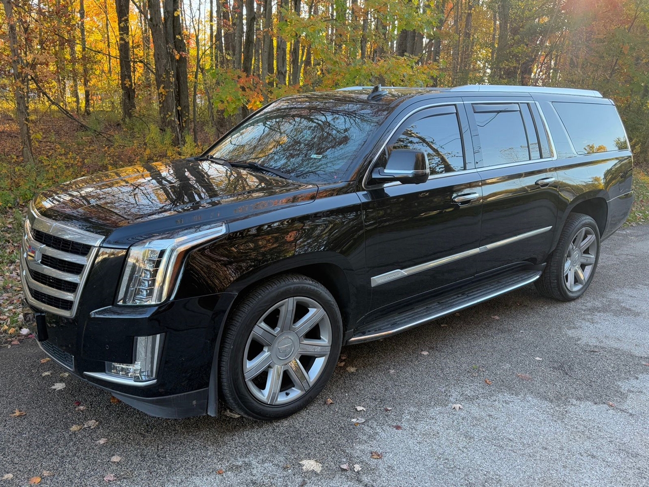 2018 Cadillac Escalade ESV Luxury 4WD