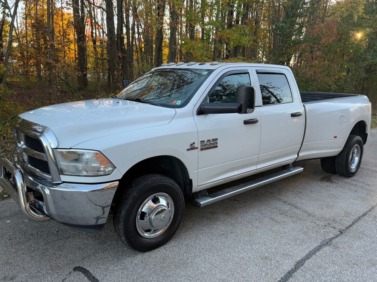 RAM 3500 Tradesman Crew Cab 4WD DRW 2017