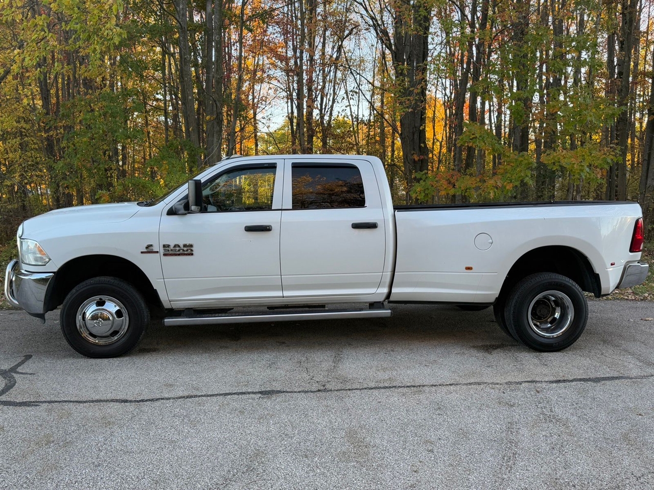 RAM 3500 Tradesman Crew Cab 4WD DRW 2017