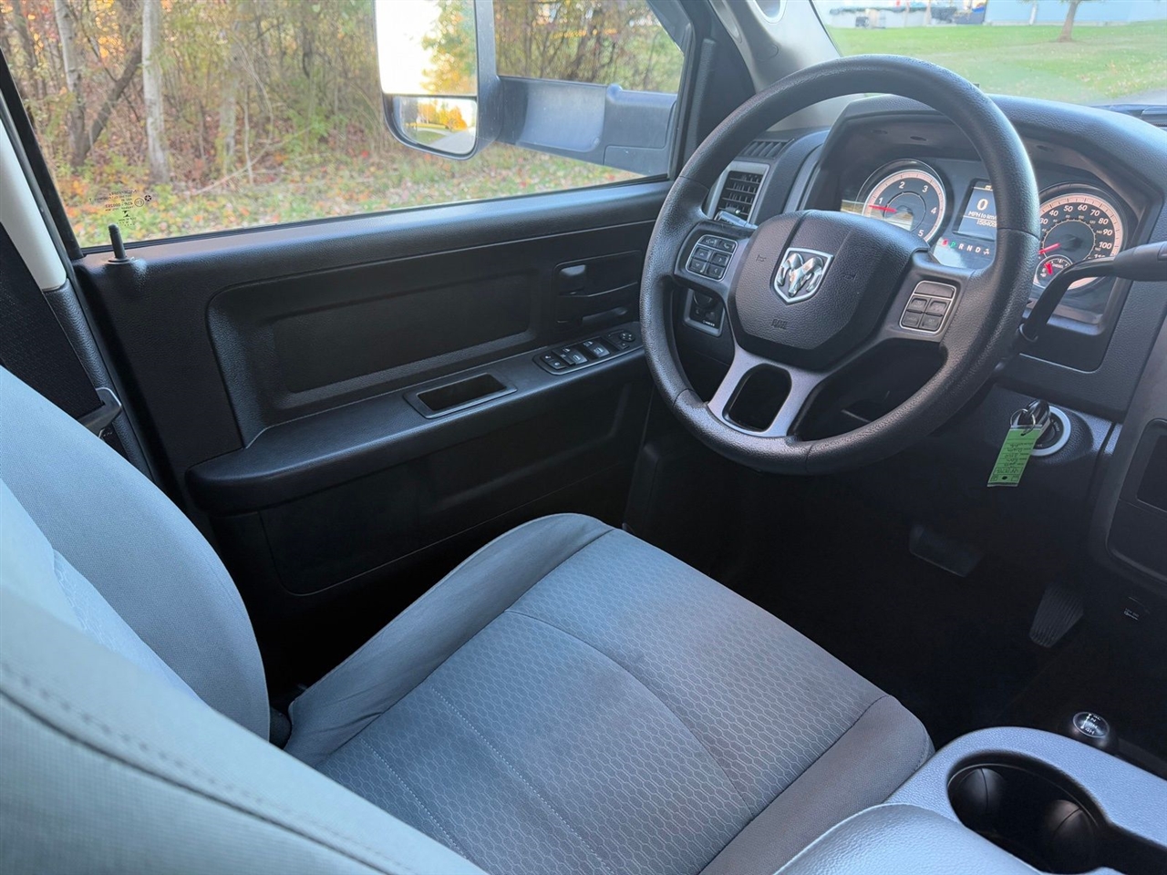 RAM 3500 Tradesman Crew Cab 4WD DRW 2017