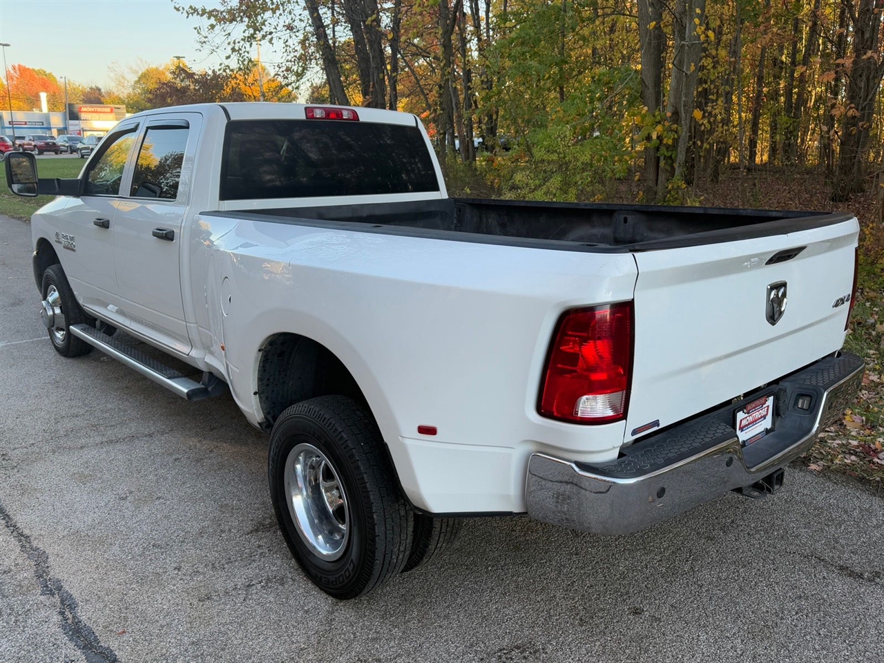 RAM 3500 Tradesman Crew Cab 4WD DRW 2017