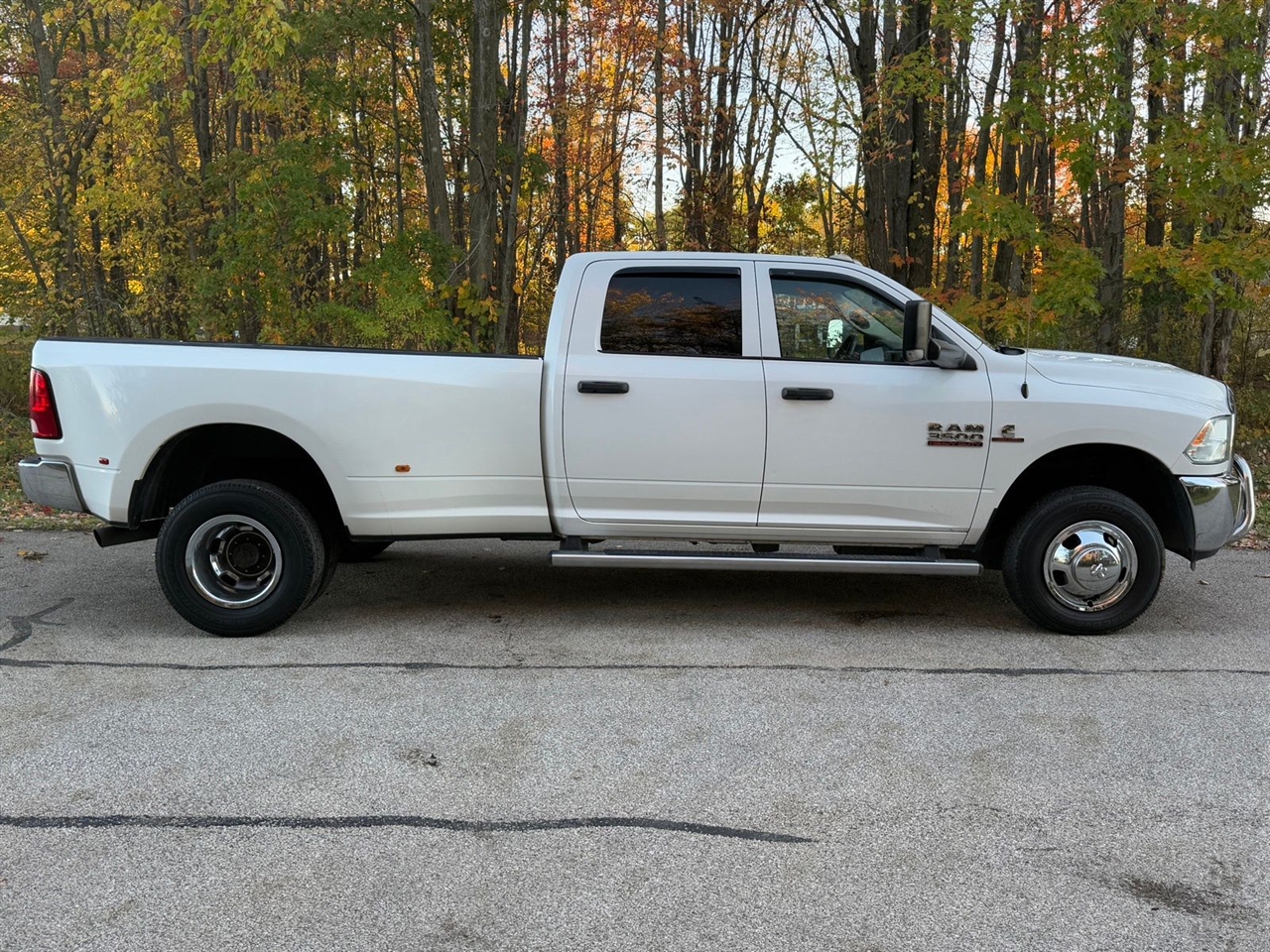 RAM 3500 Tradesman Crew Cab 4WD DRW 2017