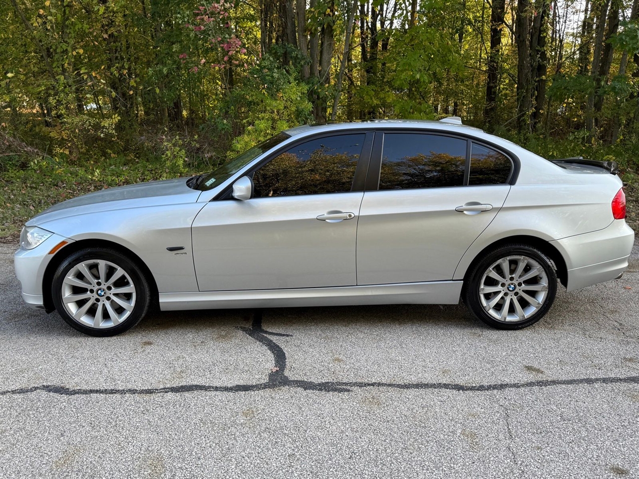 BMW 3-Series 328i xDrive 2011