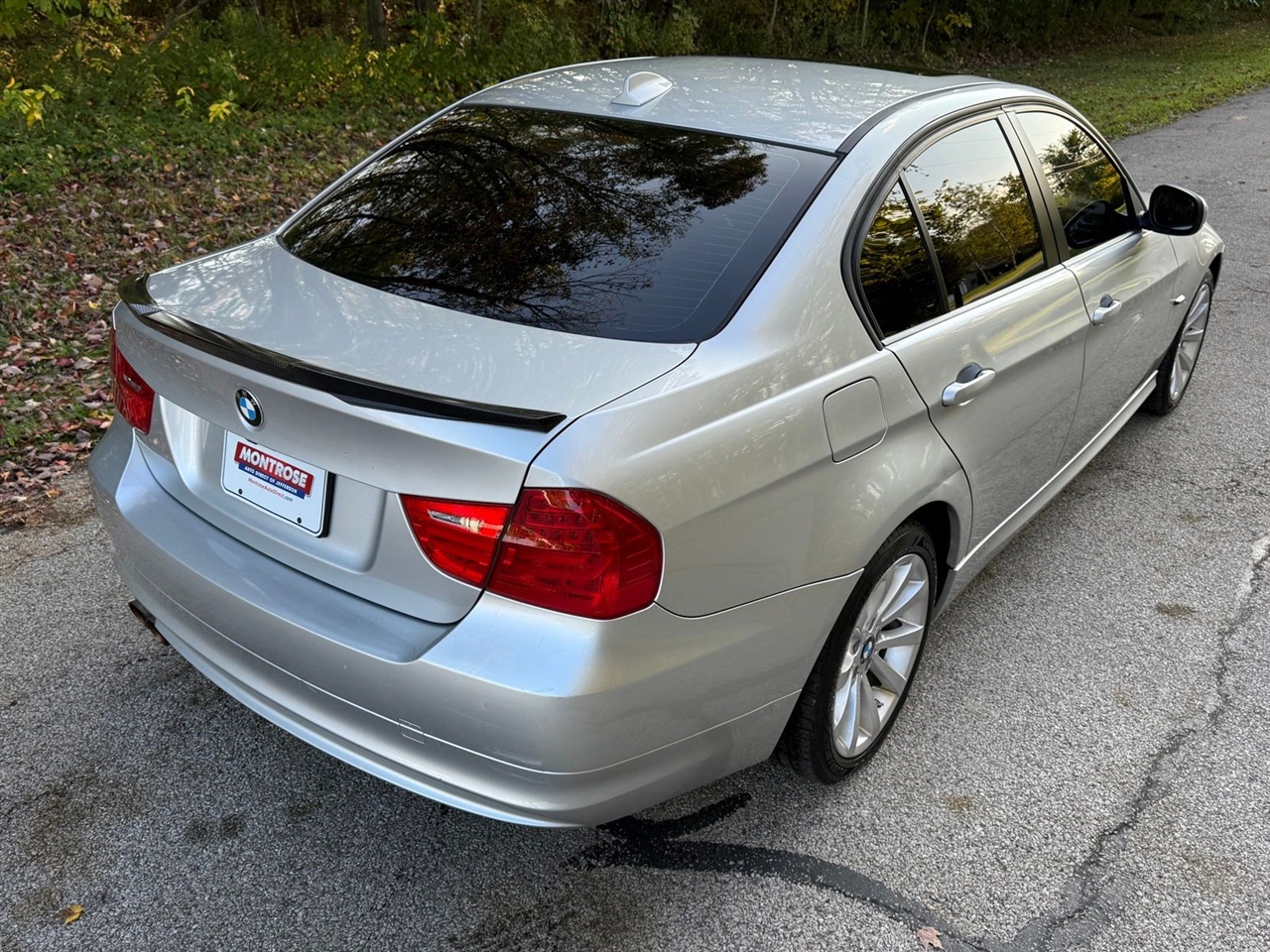 BMW 3-Series 328i xDrive 2011
