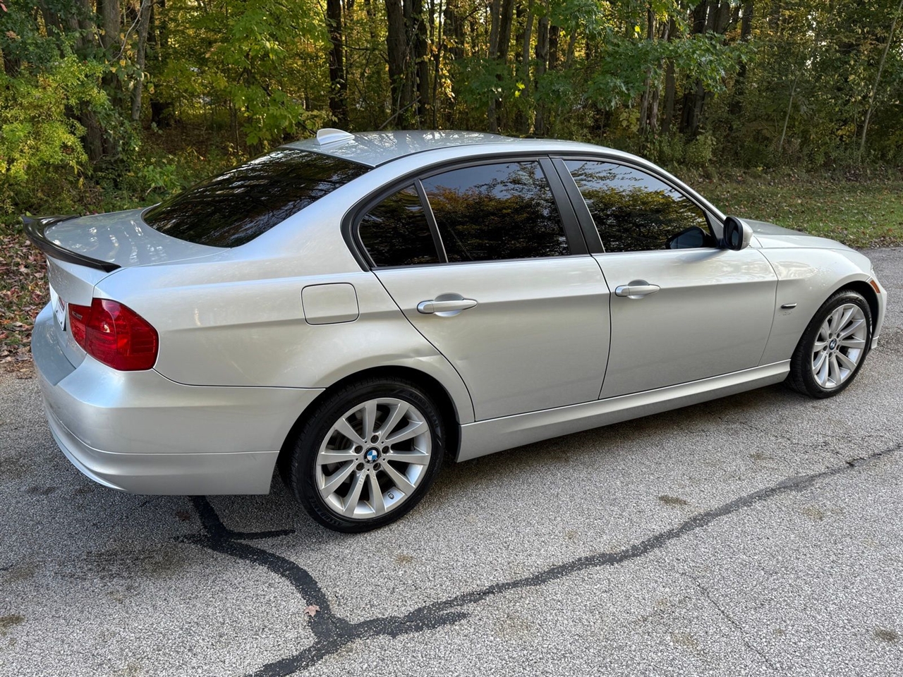 BMW 3-Series 328i xDrive 2011