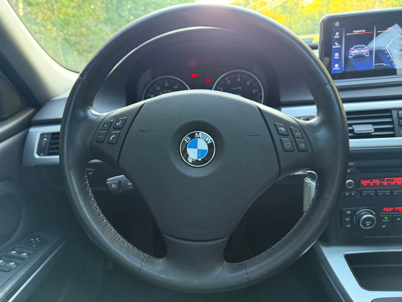 BMW 3-Series 328i xDrive 2011