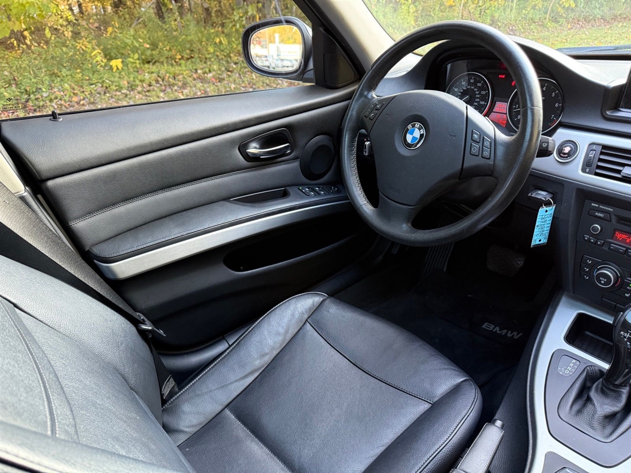 BMW 3-Series 328i xDrive 2011