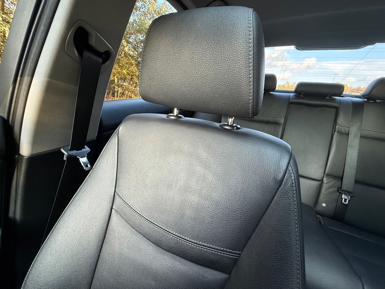 BMW 3-Series 328i xDrive 2011