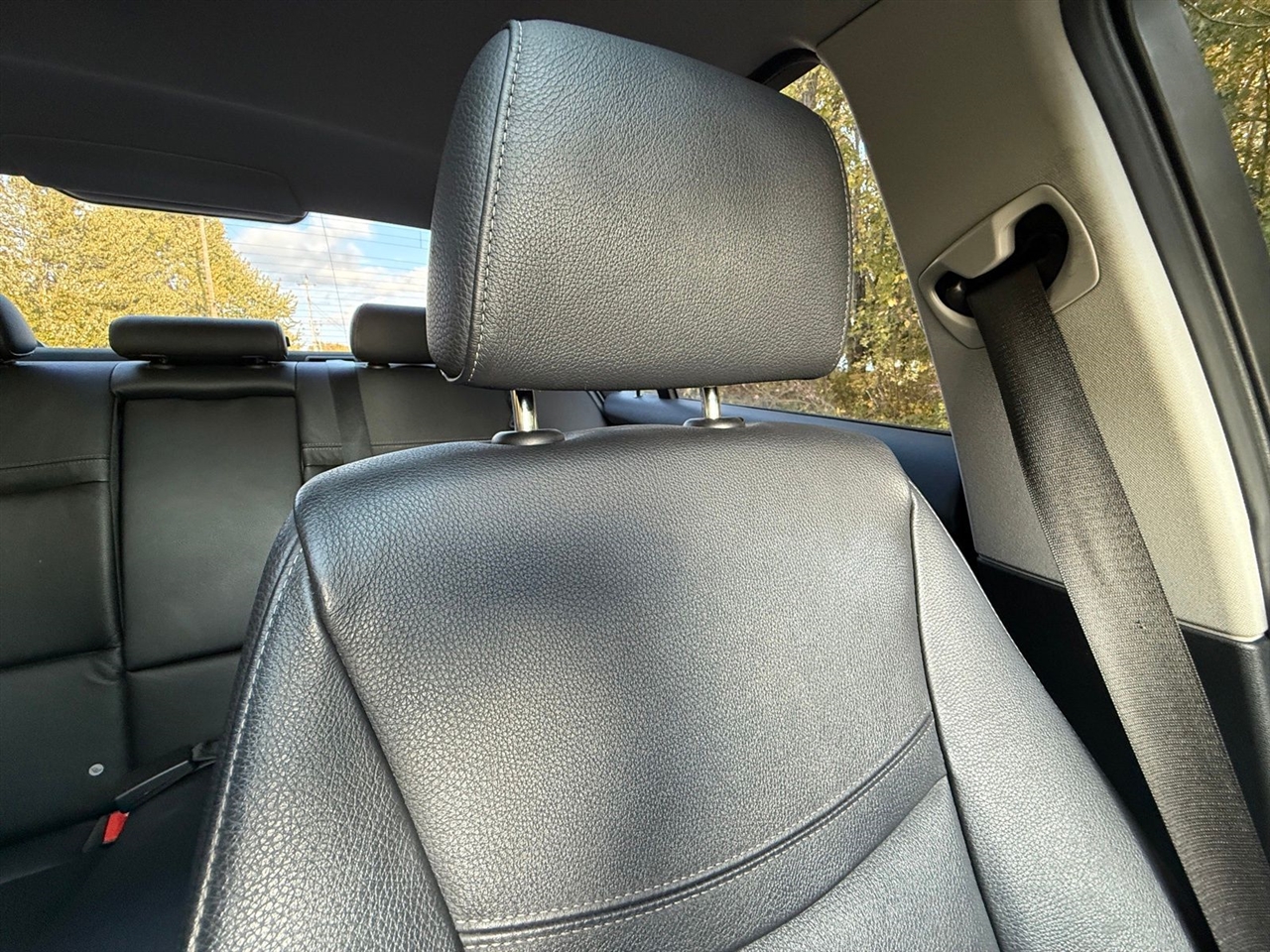 BMW 3-Series 328i xDrive 2011