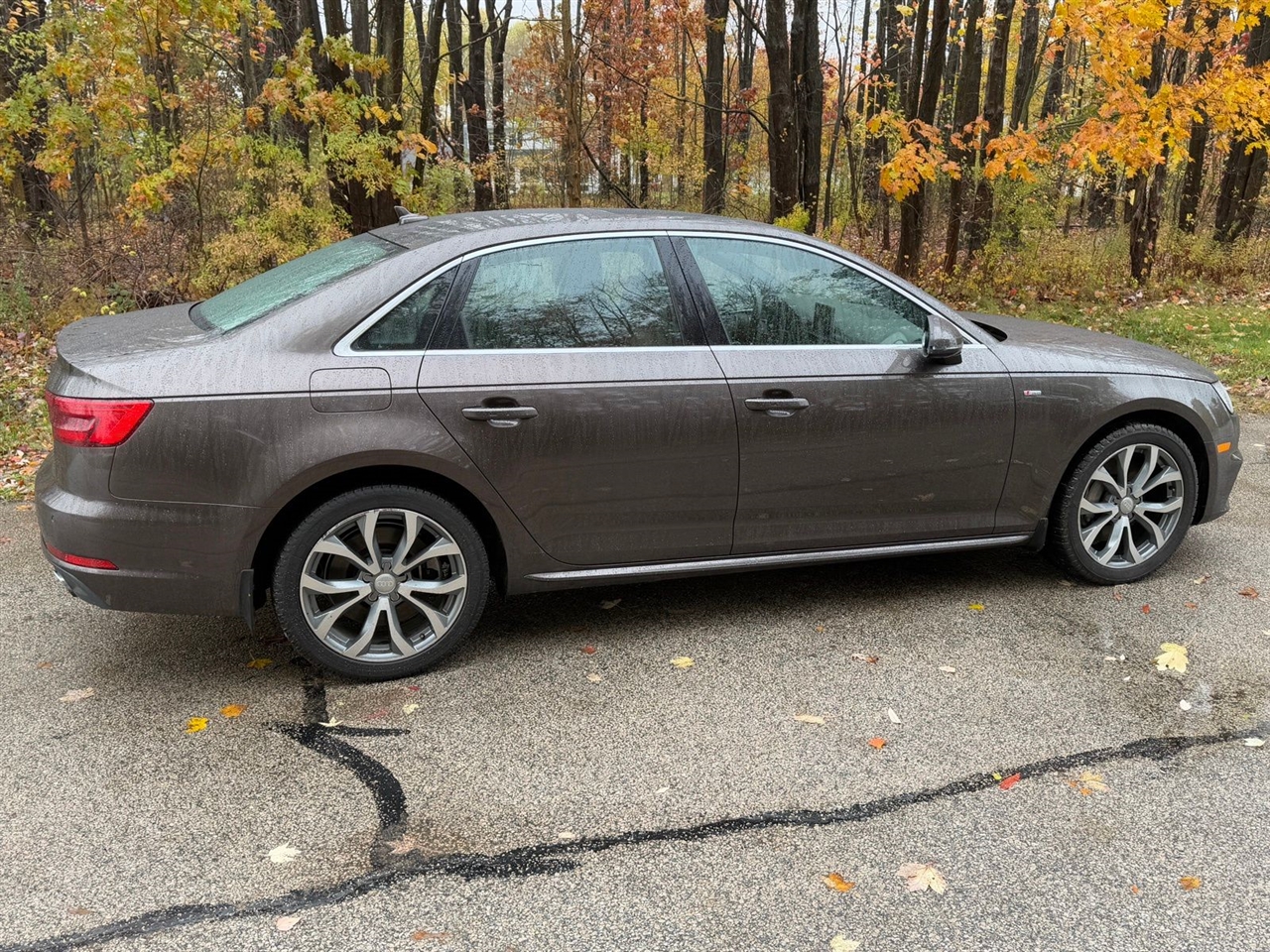 Audi A4 2.0T Premium Plus quattro Sedan 2017