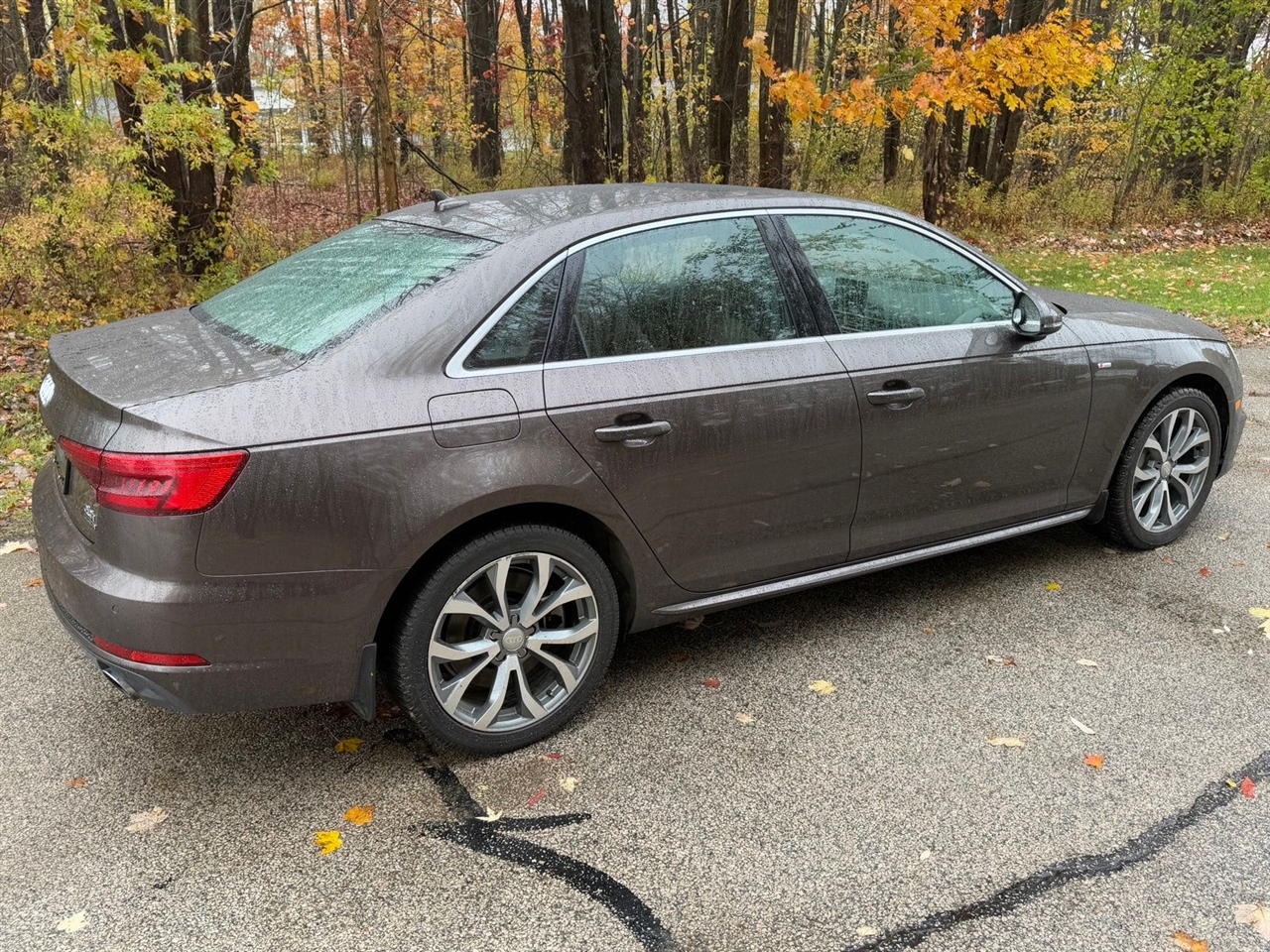 Audi A4 2.0T Premium Plus quattro Sedan 2017
