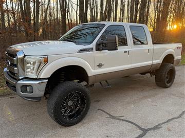 2011 Ford F-250 SD Lariat Crew Cab 4WD