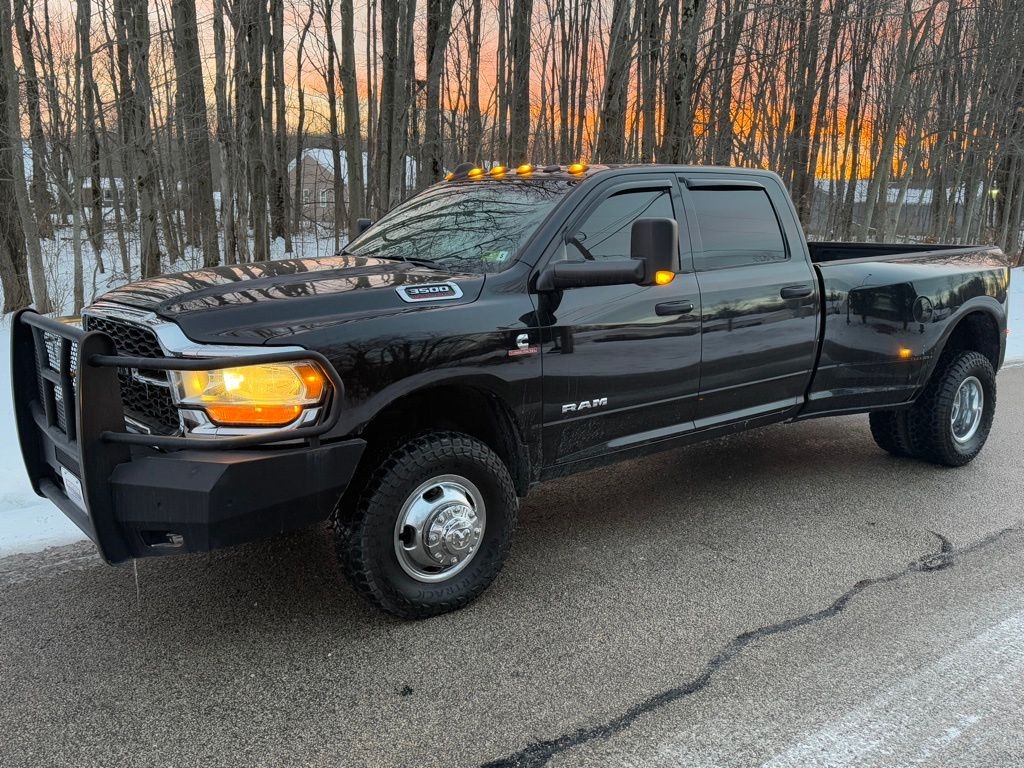 2019 RAM 3500 Tradesman Crew Cab 4WD DRW