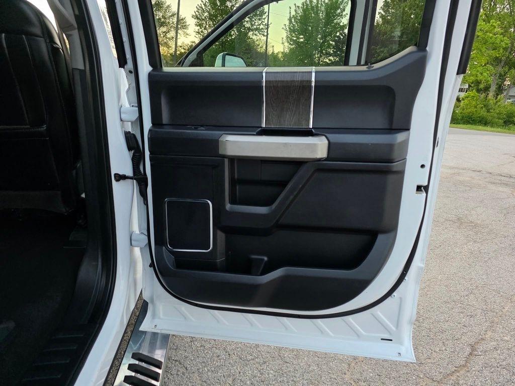 Ford F-250 SD Lariat Crew Cab 4WD 2020