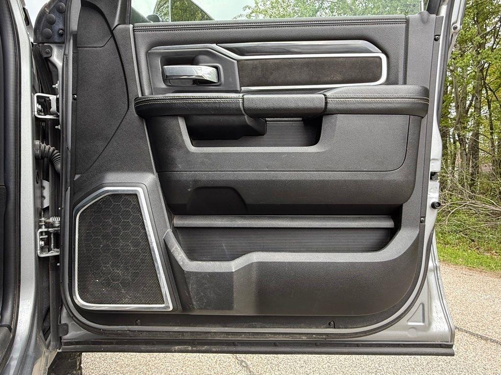 RAM 3500 Laramie Crew Cab LWB 4WD 2021