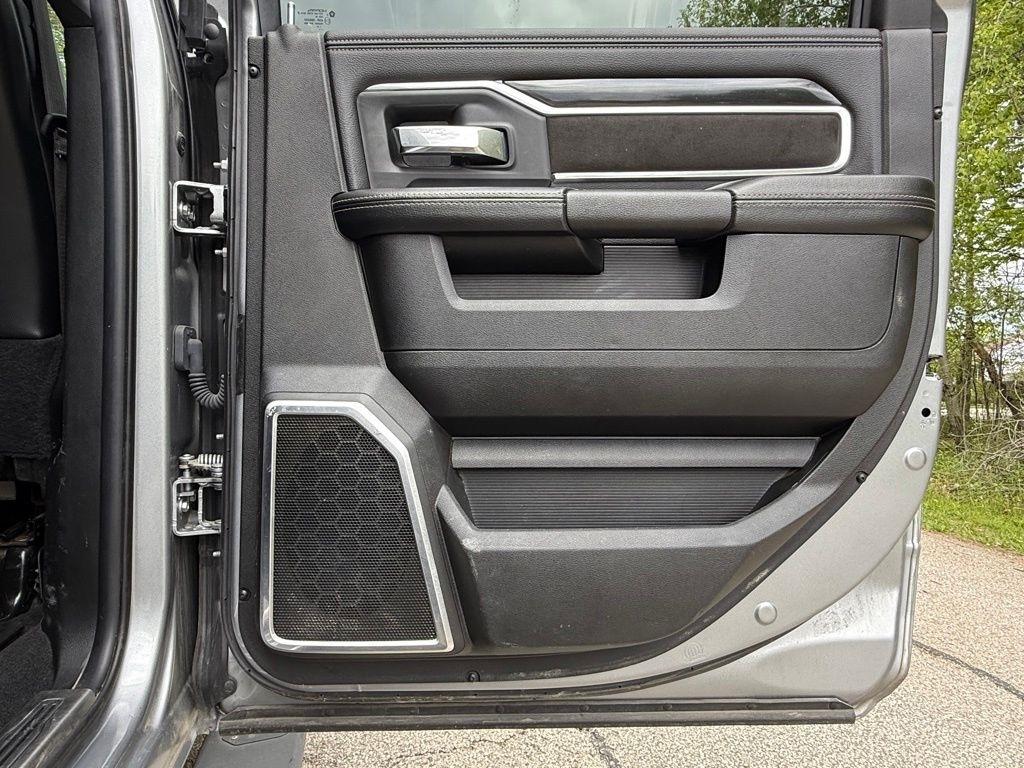 RAM 3500 Laramie Crew Cab LWB 4WD 2021