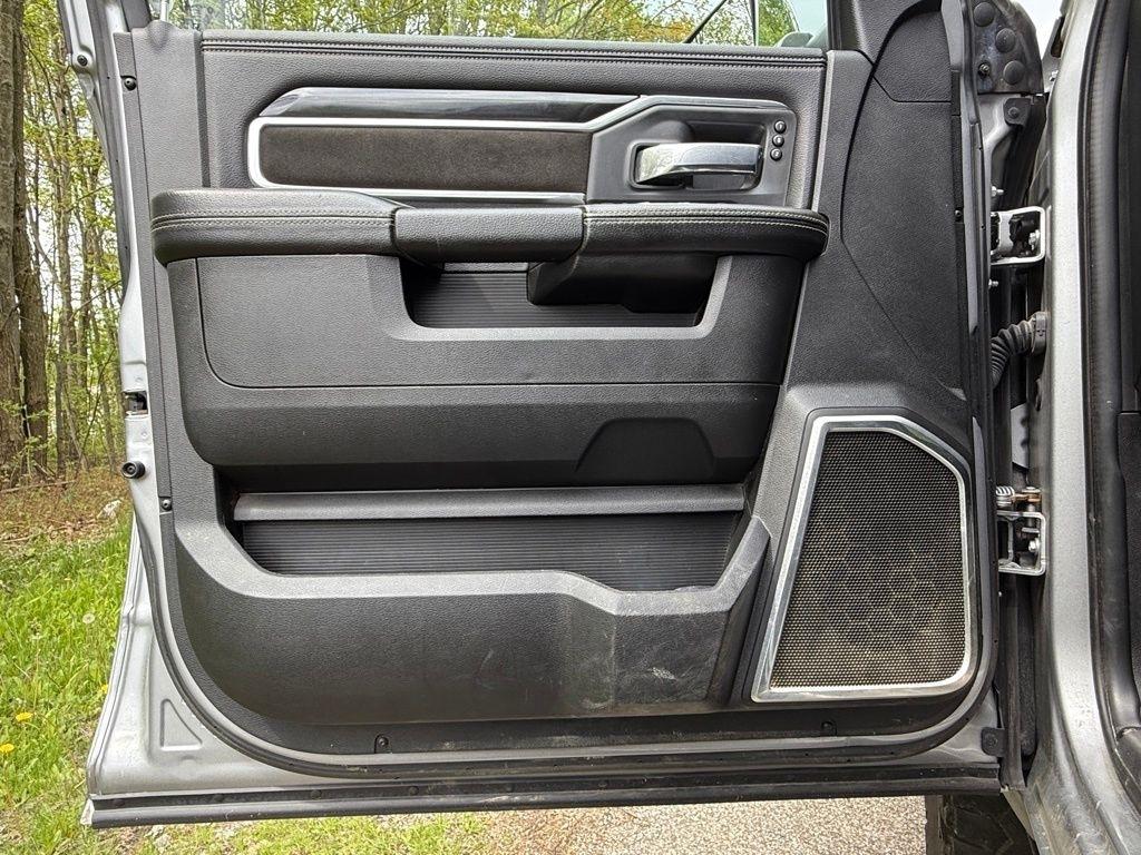 RAM 3500 Laramie Crew Cab LWB 4WD 2021