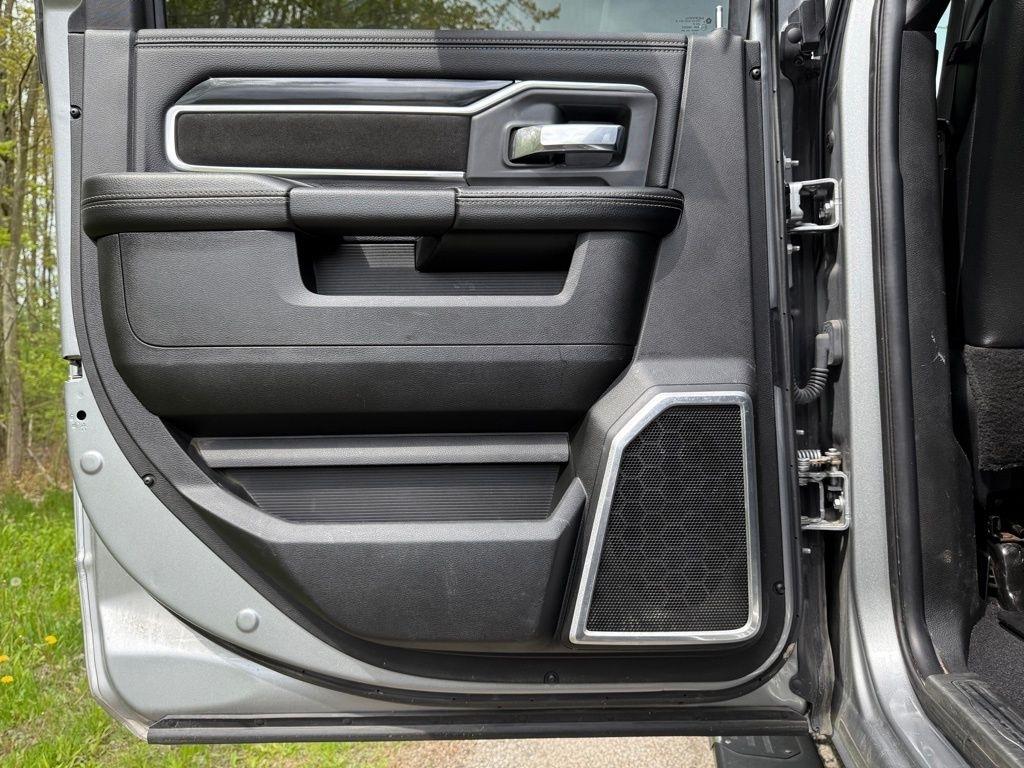 RAM 3500 Laramie Crew Cab LWB 4WD 2021
