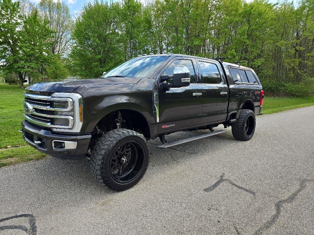 Ford F-350 SD Limited Crew Cab Long Box 4WD 2024