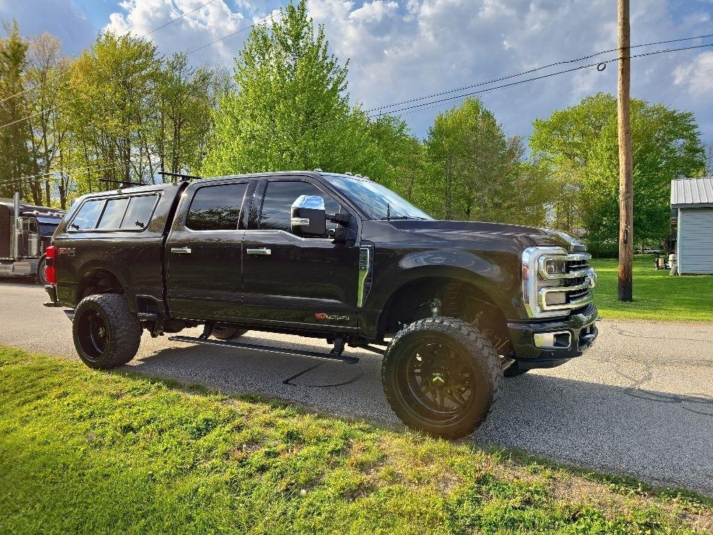 Ford F-350 SD Limited Crew Cab Long Box 4WD 2024