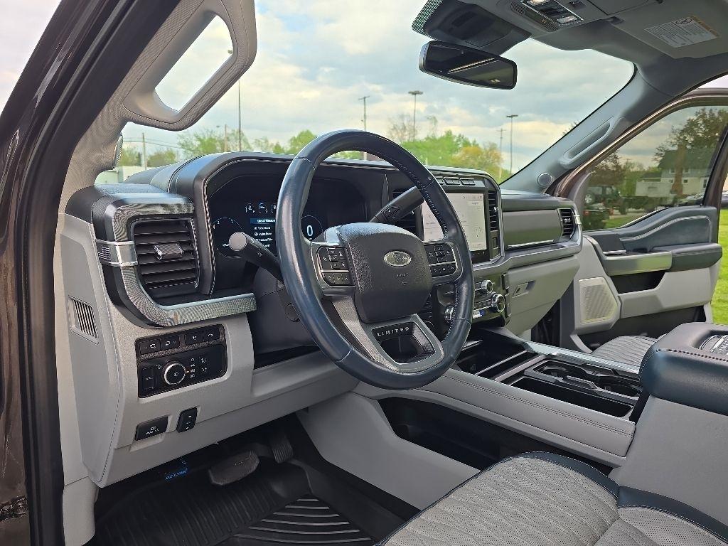 Ford F-350 SD Limited Crew Cab Long Box 4WD 2024