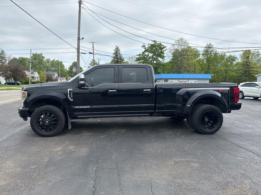 Ford F-350 SD Platinum Crew Cab Long Box 4WD DRW 2022