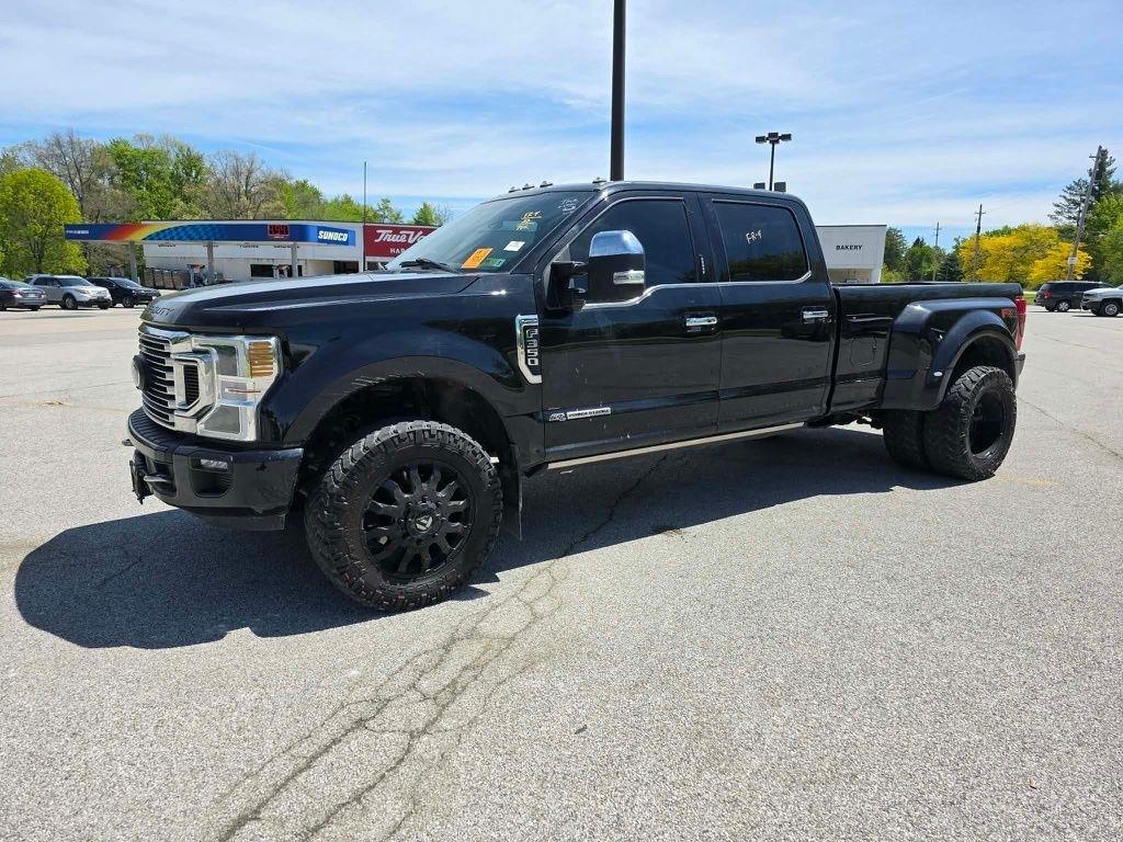 2022 Ford F-350 SD Platinum Crew Cab Long Box 4WD DRW