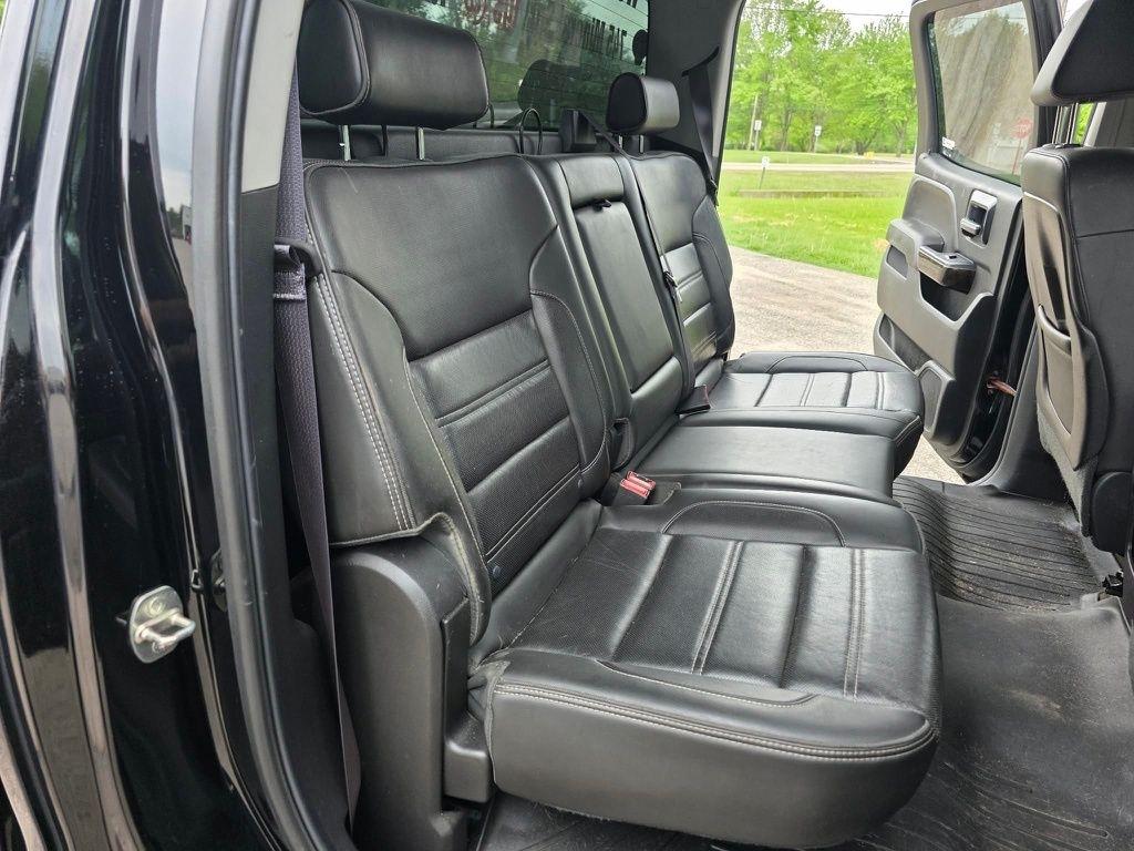 GMC Sierra 2500HD Denali Crew Cab 4WD 2015
