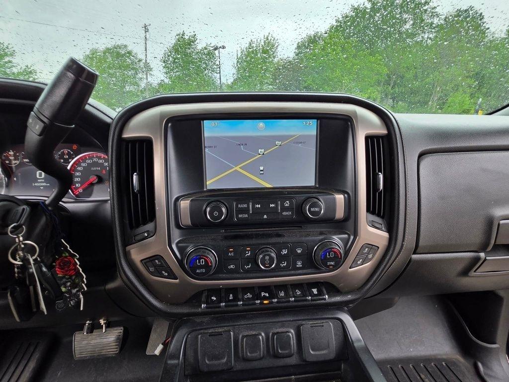 GMC Sierra 2500HD Denali Crew Cab 4WD 2015
