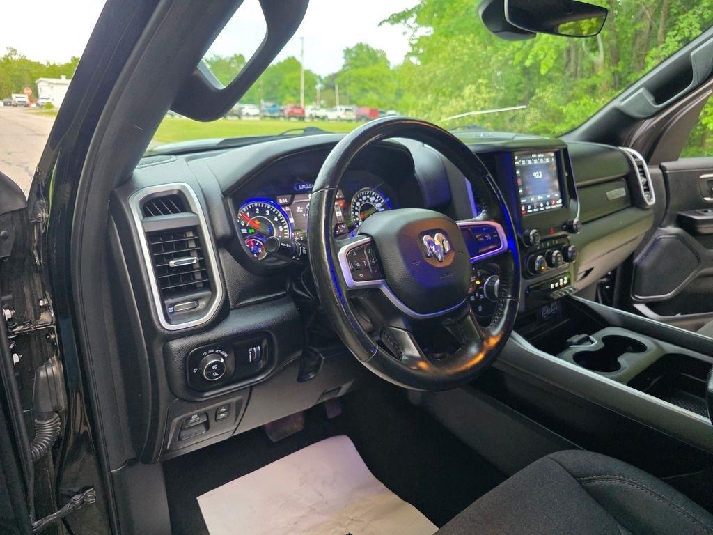 RAM 1500 Big Horn Crew Cab SWB 4WD 2020