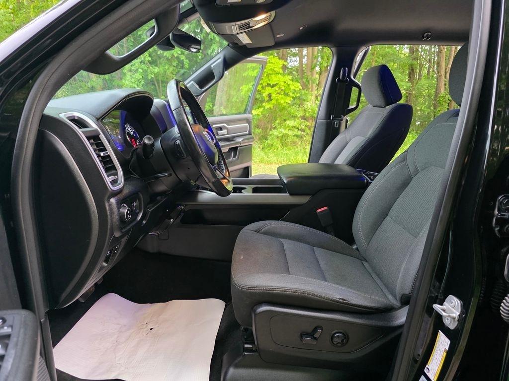 RAM 1500 Big Horn Crew Cab SWB 4WD 2020