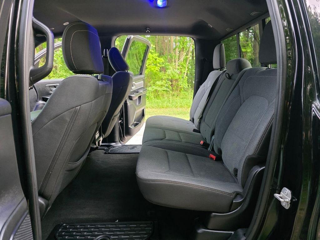 RAM 1500 Big Horn Crew Cab SWB 4WD 2020