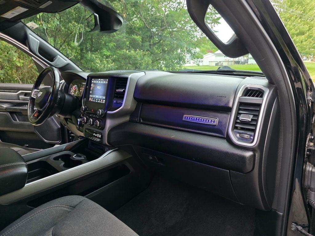 RAM 1500 Big Horn Crew Cab SWB 4WD 2020