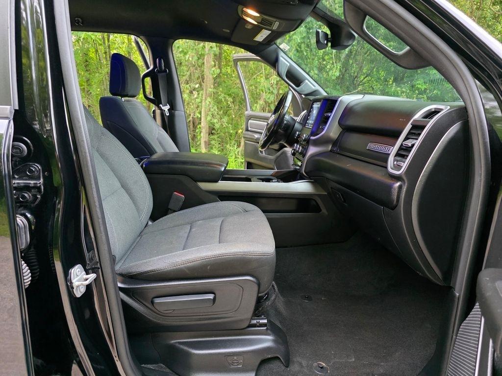RAM 1500 Big Horn Crew Cab SWB 4WD 2020