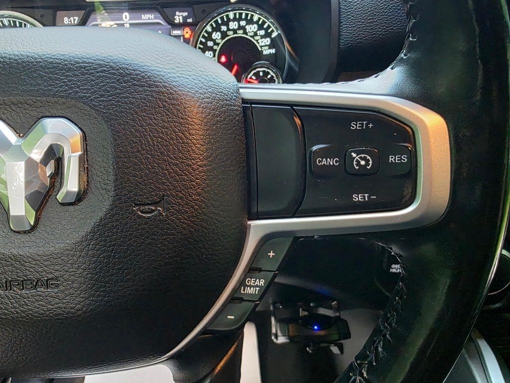 RAM 1500 Big Horn Crew Cab SWB 4WD 2020