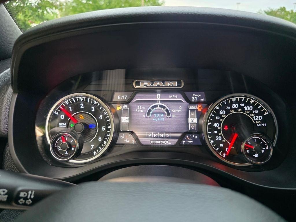 RAM 1500 Big Horn Crew Cab SWB 4WD 2020