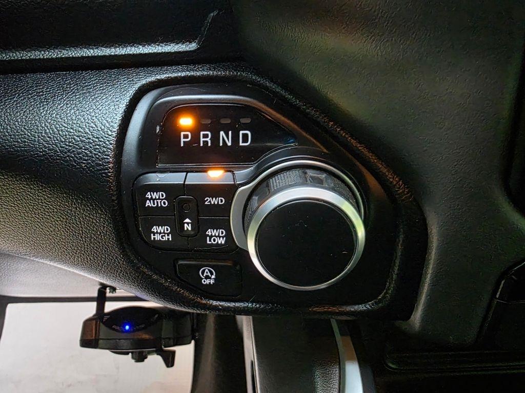 RAM 1500 Big Horn Crew Cab SWB 4WD 2020