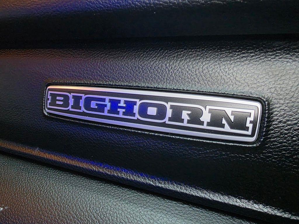 RAM 1500 Big Horn Crew Cab SWB 4WD 2020
