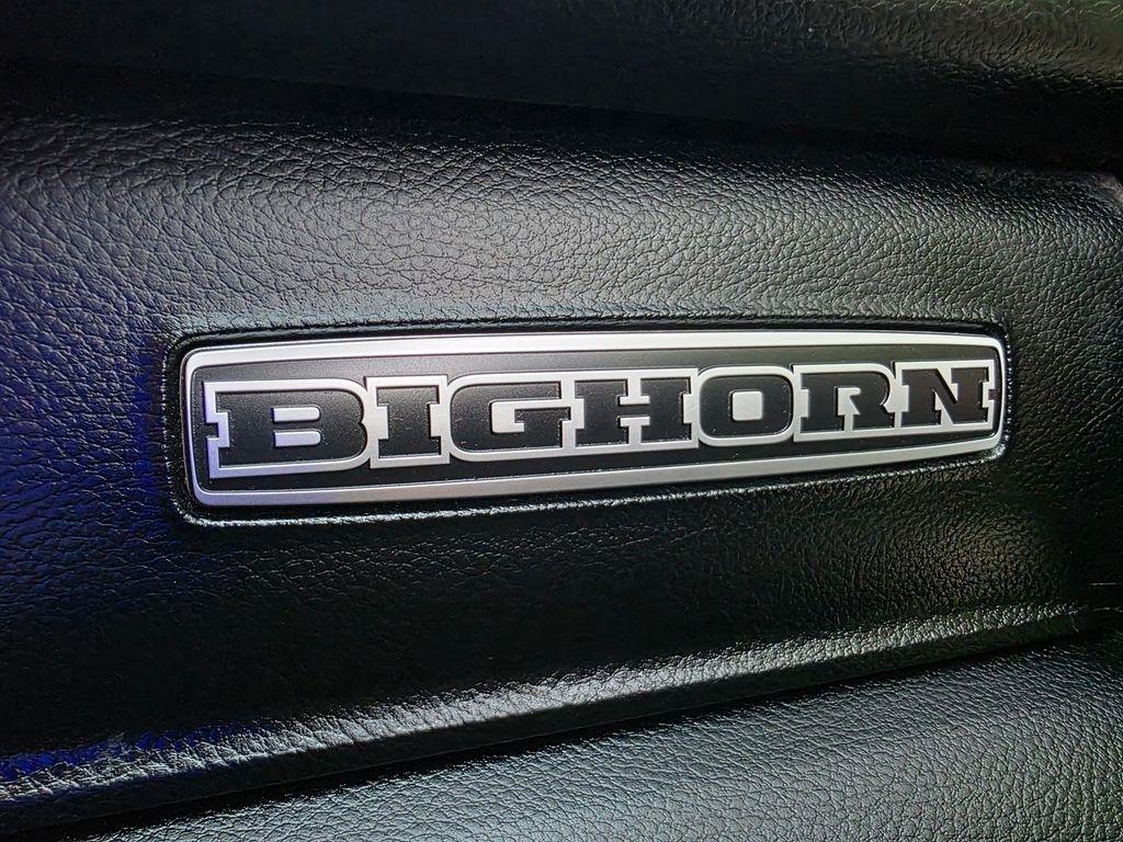 RAM 1500 Big Horn Crew Cab SWB 4WD 2020