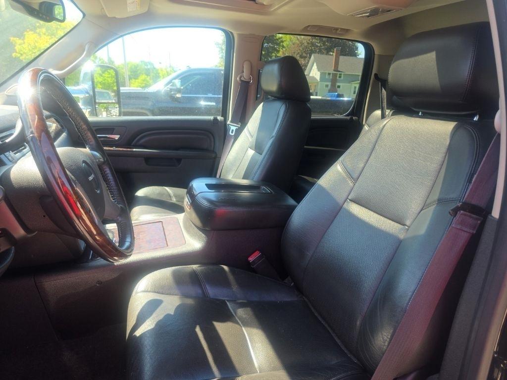 GMC Sierra 2500HD Denali Crew Cab 4WD 2014